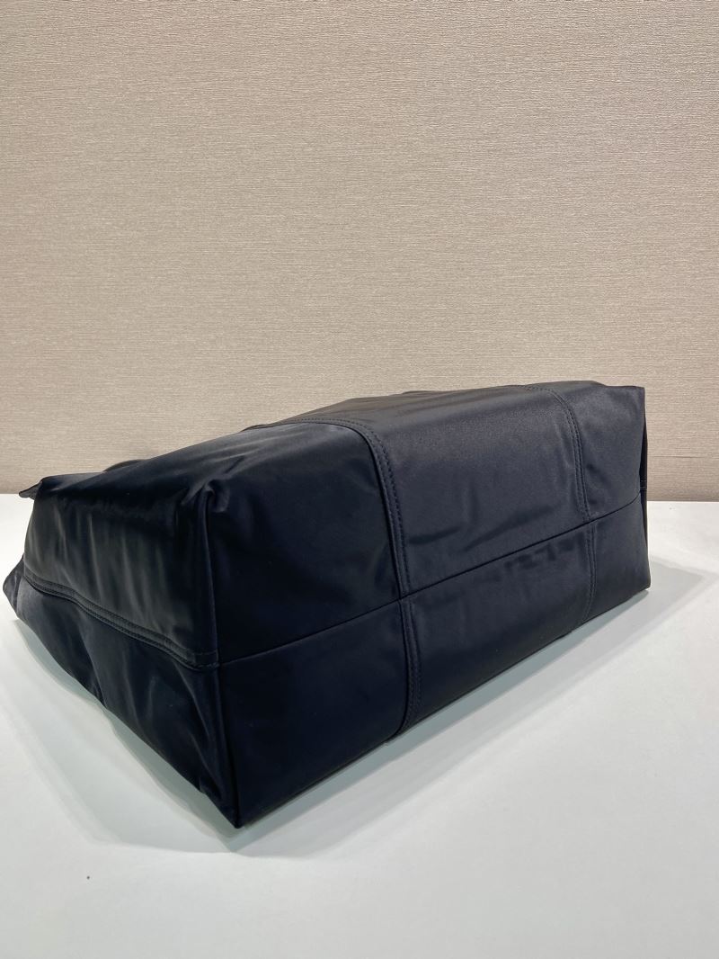 Pra*a tote bags